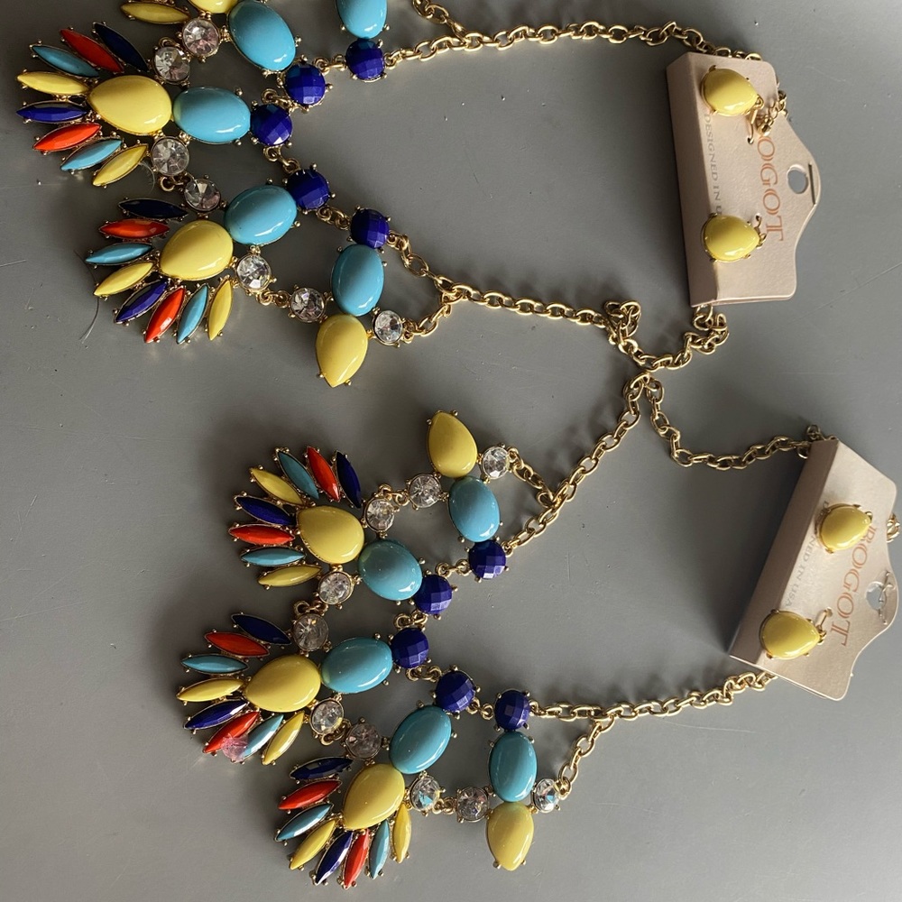 Brand new statement piece necklace